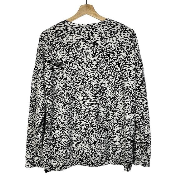 Athleta Balance Pullover Black & White Micro Cheetah Crewneck Sweatshirt M - Picture 3 of 4